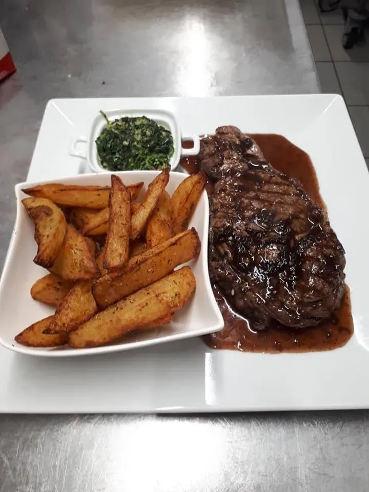 Entrecôte grillée sauce aux morilles